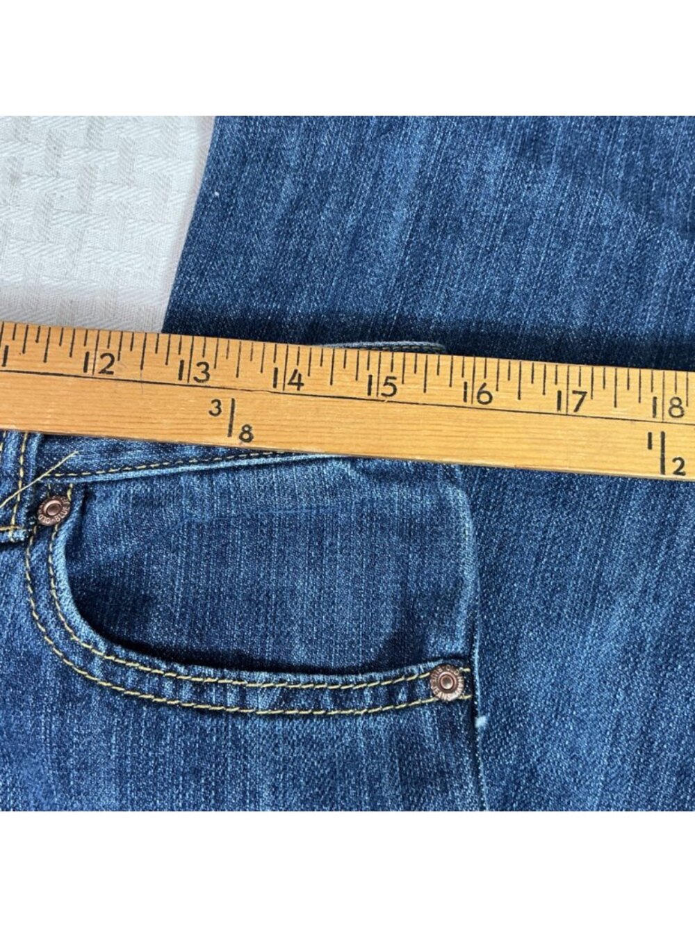 Women's Old Navy Classic Low Rise Flare Leg Jeans size 14 Plus 100% Cotton - Picture 6 of 10